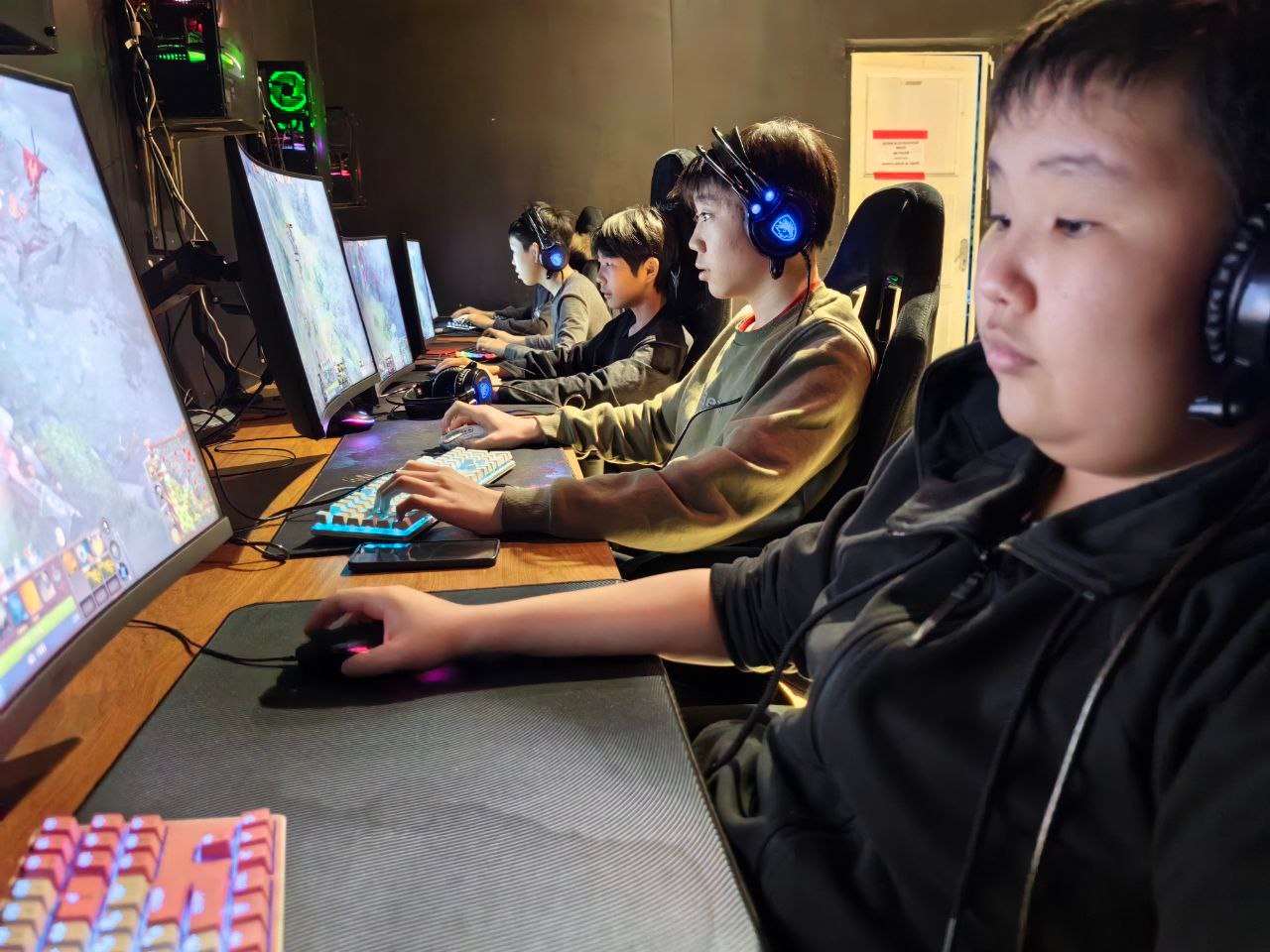 «17 школа» выиграла Школьную лигу по Dota 2 в Туве