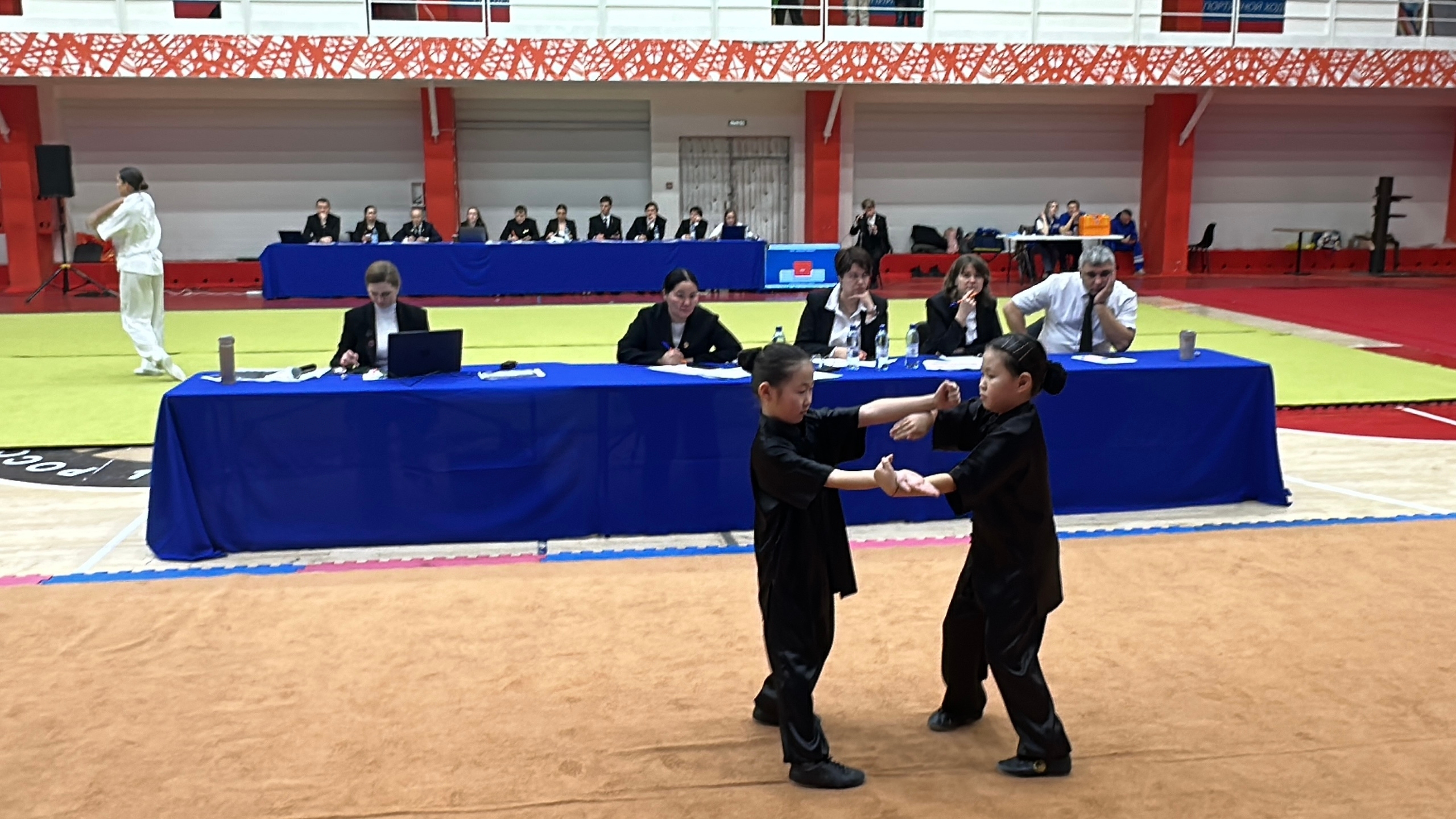 Сборная Тувы участвует в чемпионате СФО по ушу в Новосибирске