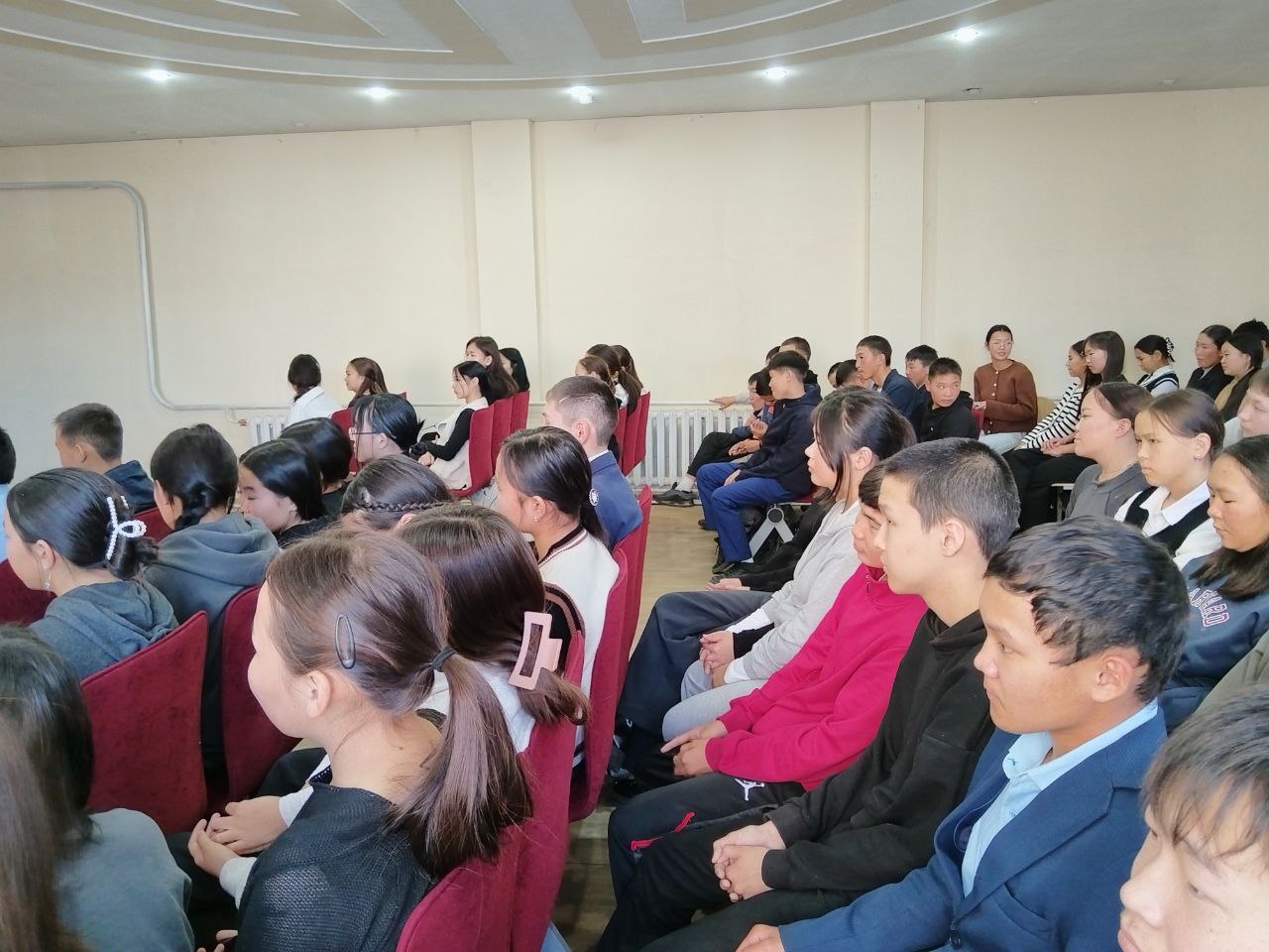 Профилактическая беседа для старшеклассников в Тээлинской школе. Профилактическая беседа для старшеклассников в Тээлинской школе.