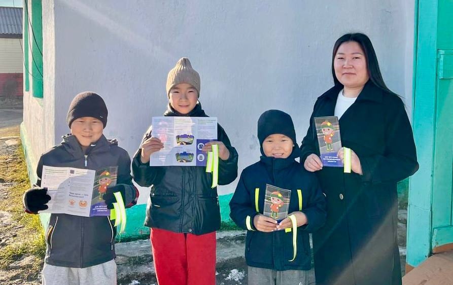 В Чадане госавтоинспекторы провели акцию «Засветись!» В Чадане госавтоинспекторы провели акцию «Засветись!»