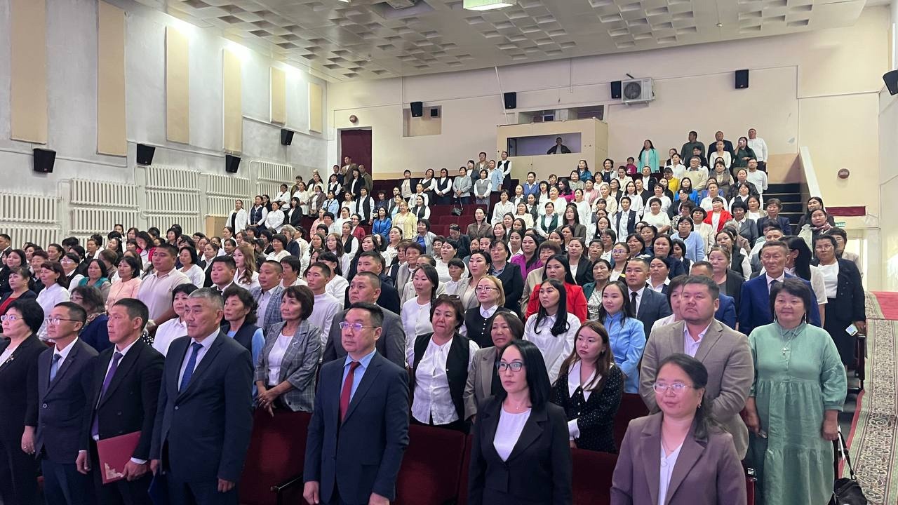 С радостью сообщаем, что приняли участие в Августовском совещании, особенно приятно видеть, как молодые учителя активно наполняют ряды нашей педагогической команды. Это свидетельствует о том, что будущее образования в нашем районе в надежных руках! С радостью сообщаем, что приняли участие в Августовском совещании, особенно приятно видеть, как молодые учителя активно наполняют ряды нашей педагогической команды. Это свидетельствует о том, что будущее образования в нашем районе в надежных руках!