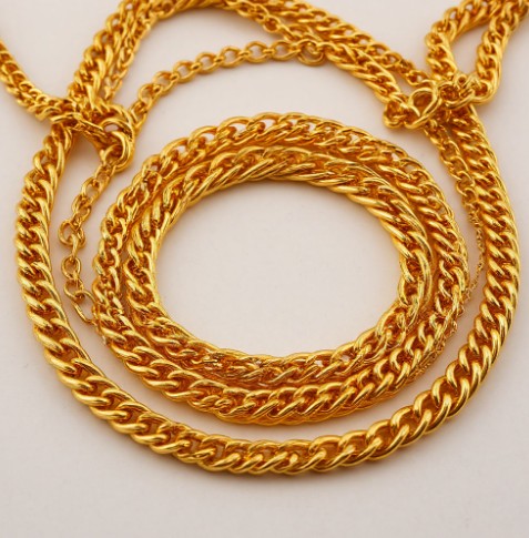 В Кызыле возлюбленный похитил у женщины золотые украшения почти на 200 тысяч рублей