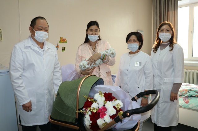 Первый ребенок в Туве в 2026 году родился в семье участника СВО