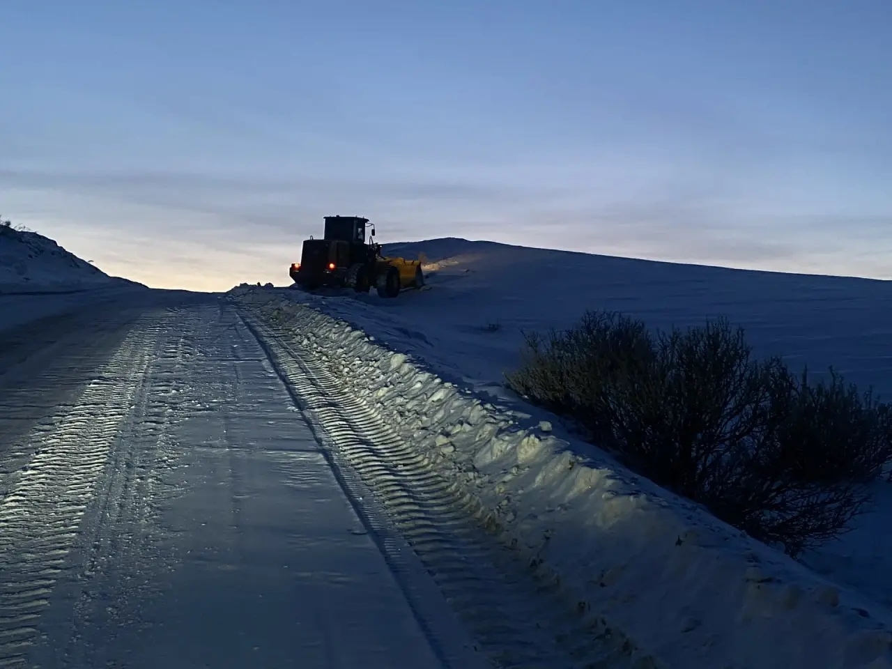 Дороги в селе Морен Эрзинского района расчистили от снежных заносов