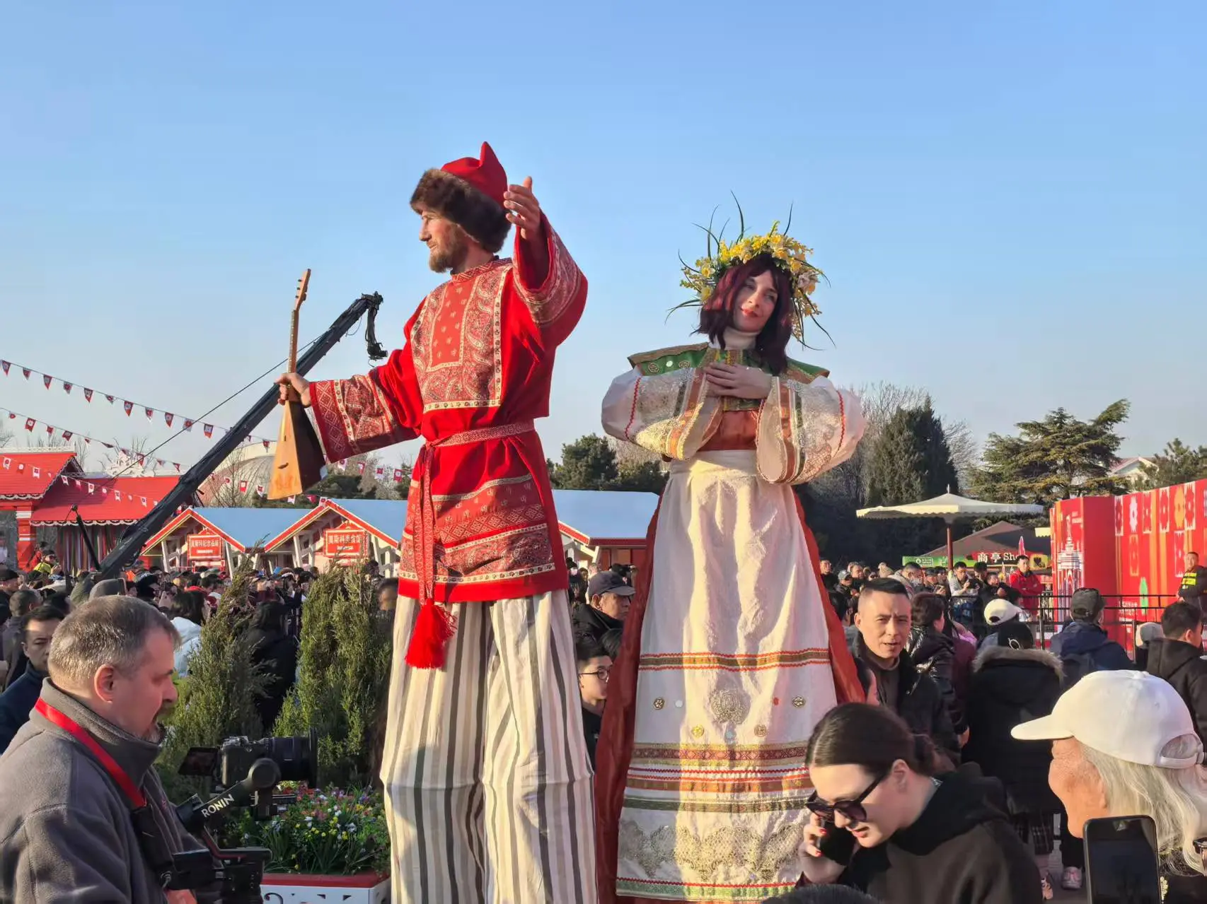 Масленицу с размахом отмечают в Пекине в дни китайского праздника Весны