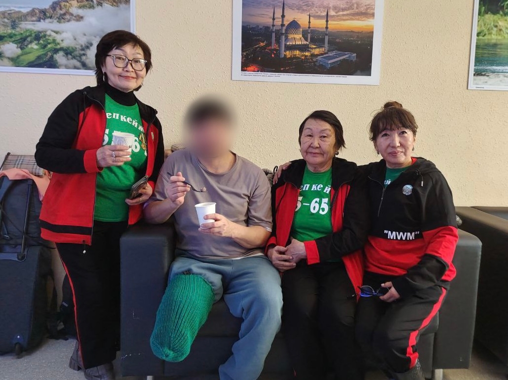 Волонтеры из Тувы навестили бойцов в госпитале Московской области