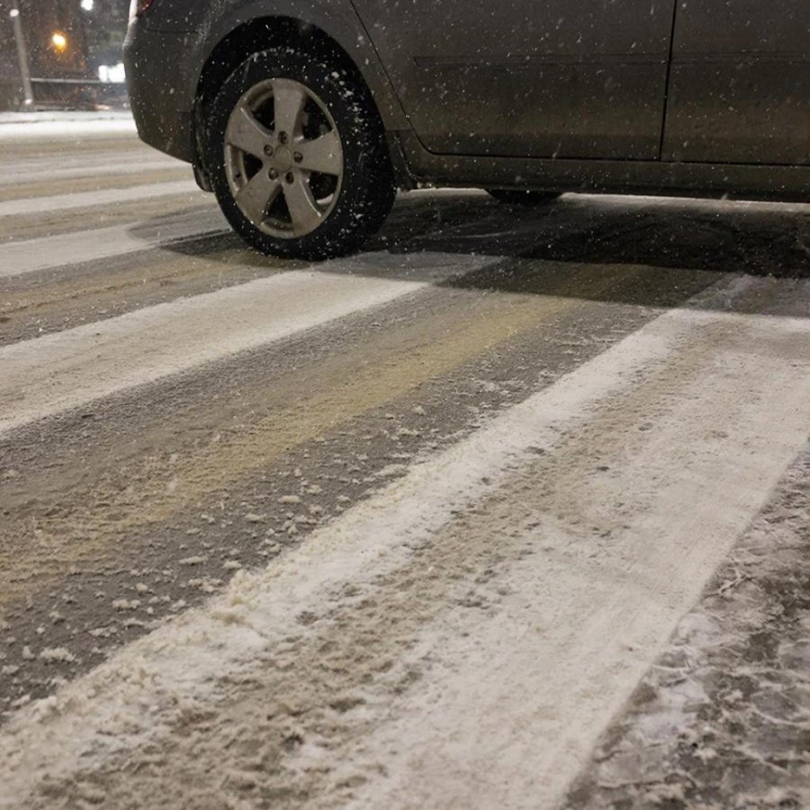 В Кызыле на пешеходном переходе сбили беременную женщину