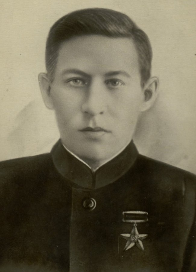Сегодня особенный день – 100-летие со дня рождения Героя Советского Союза, нашего земляка, Бухтуева Михаила Артемьевича