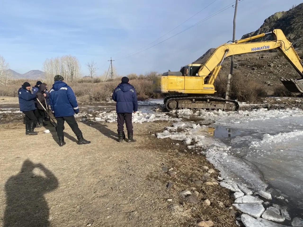 В Барун-Хемчикском кожууне ликвидирован подъем талых вод на дороге к селу Хонделен