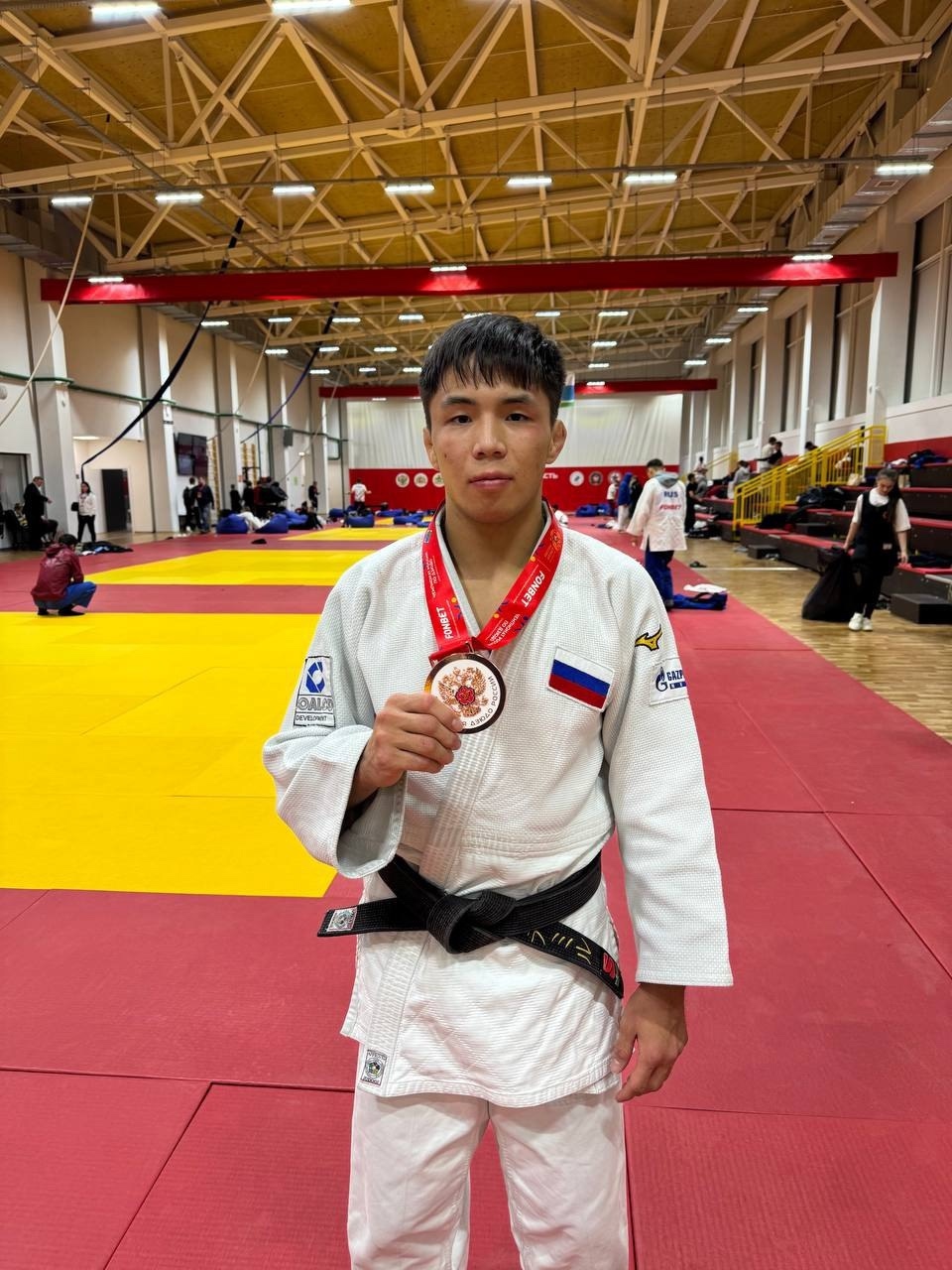 Сегодня в Екатеринбурге стартовал чемпионат России по дзюдо среди мужчин и женщин, который проходит с 16 по 19 октября. Сегодня в Екатеринбурге стартовал чемпионат России по дзюдо среди мужчин и женщин, который проходит с 16 по 19 октября.