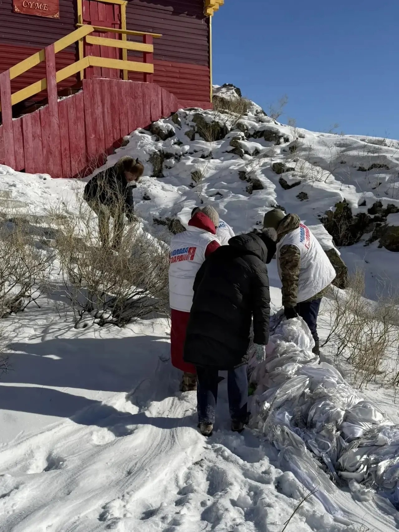 На горе Бурган-Даа в Чаа-Холе почтили память воинов-интернационалистов