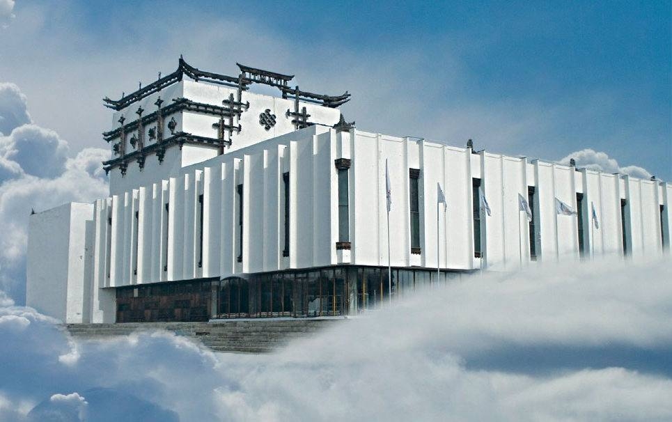 Дорогие артисты, деятели культуры и искусства