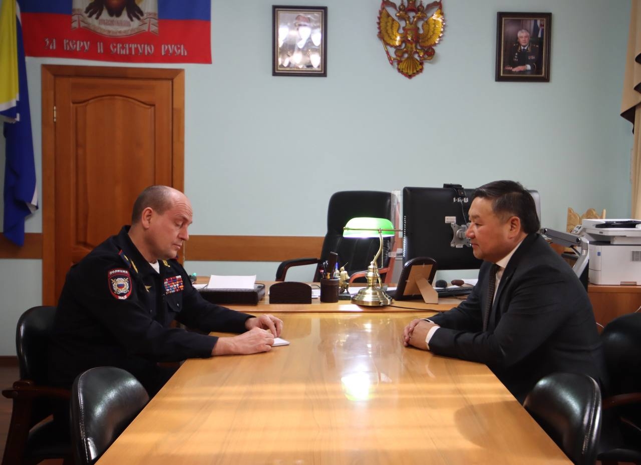 Сегодня провел рабочую встречу с министром внутренних дел по Туве Юрием Завьяловым