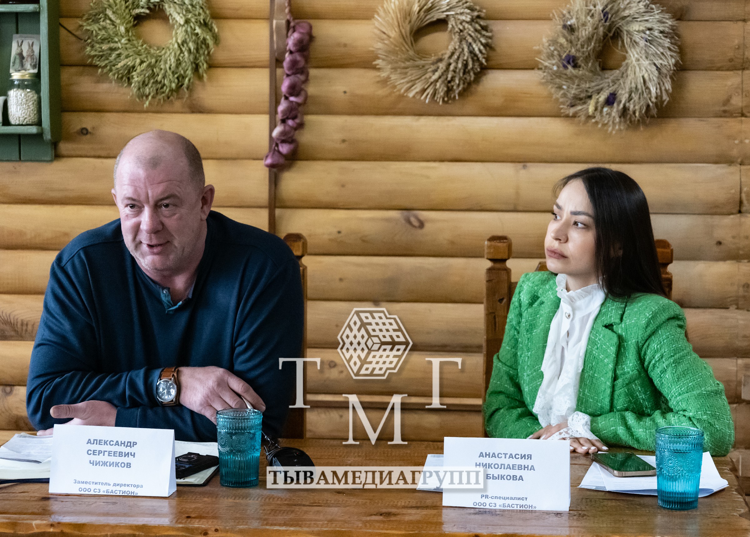 Рабочим профессиям место в первом ряду