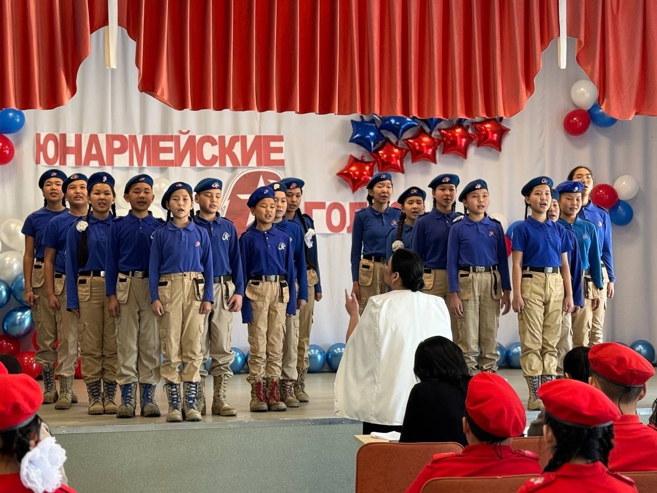 В Эрзине прошел муниципальный этап конкурса «Юнармейские голоса»
