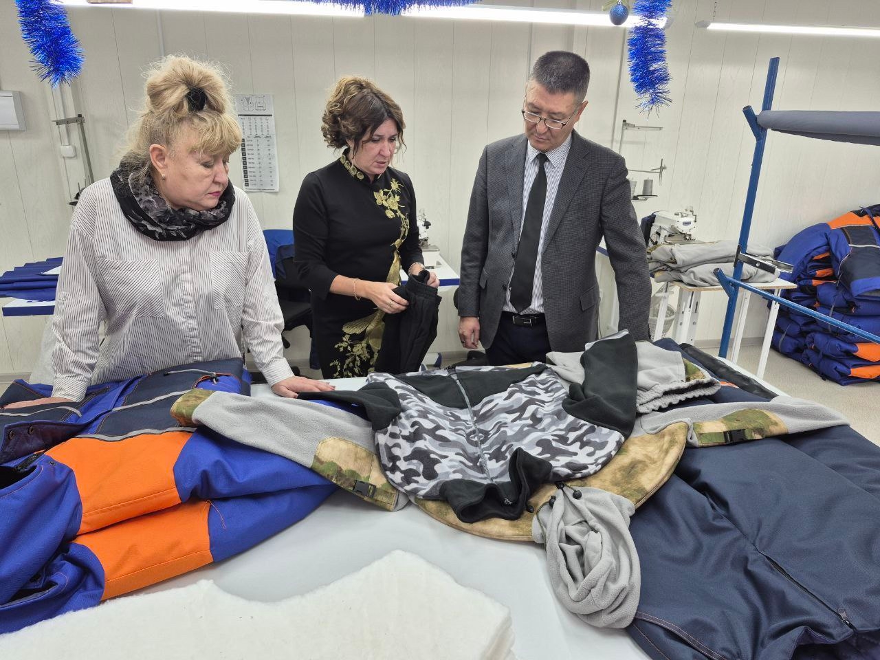 В Кызыле на предприятии «Бастион» осужденные к принудительным работам трудятся в швейном цехе