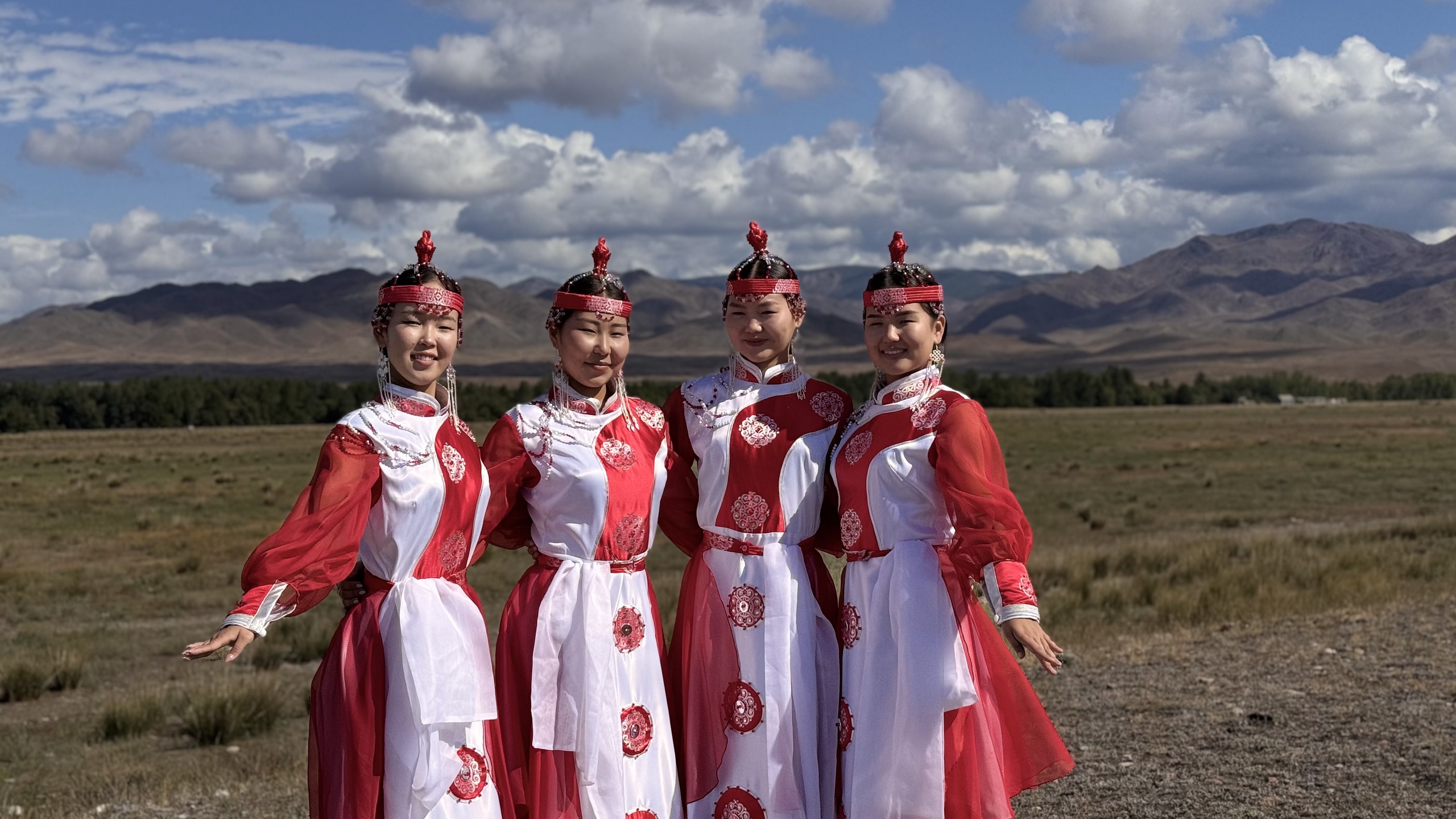 В 1938 году на базе местечка Кок-Тей был образован новый населенный пункт. Сегодня пгт Каа-Хем является административным центром крупнейшего кожууна Республики Тыва – Кызылского. В 1938 году на базе местечка Кок-Тей был образован новый населенный пункт. Сегодня пгт Каа-Хем является административным центром крупнейшего кожууна Республики Тыва – Кызылского.