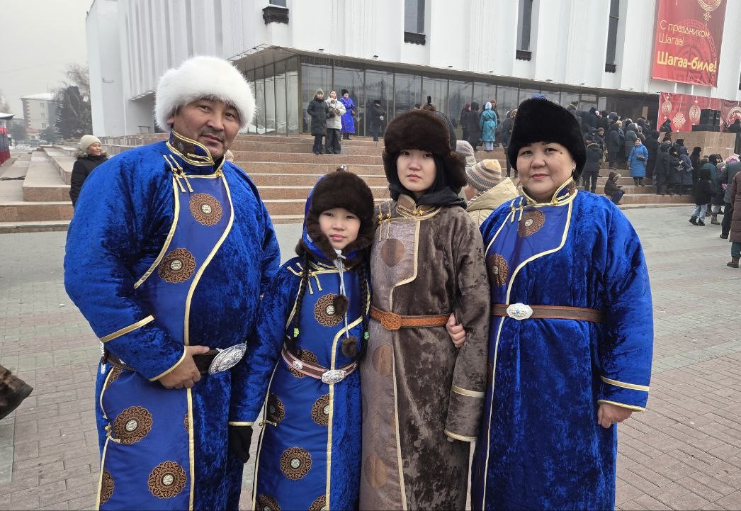 В Туве отметили семьи, пришедшие на празднование Шагаа в национальной одежде