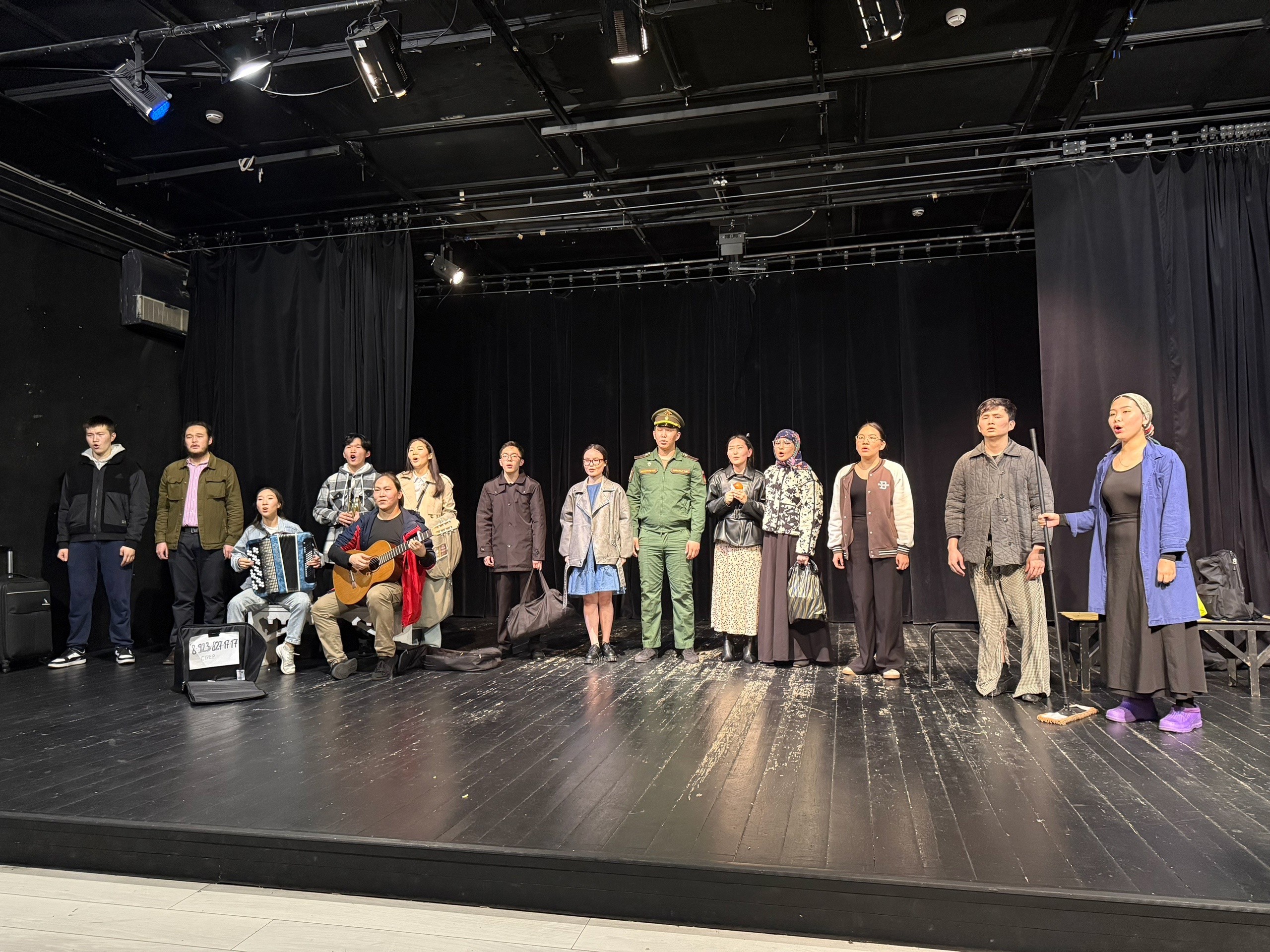 Студенты из Тувы приняли участие в прогоне перед экзаменом в Щепкинском училище