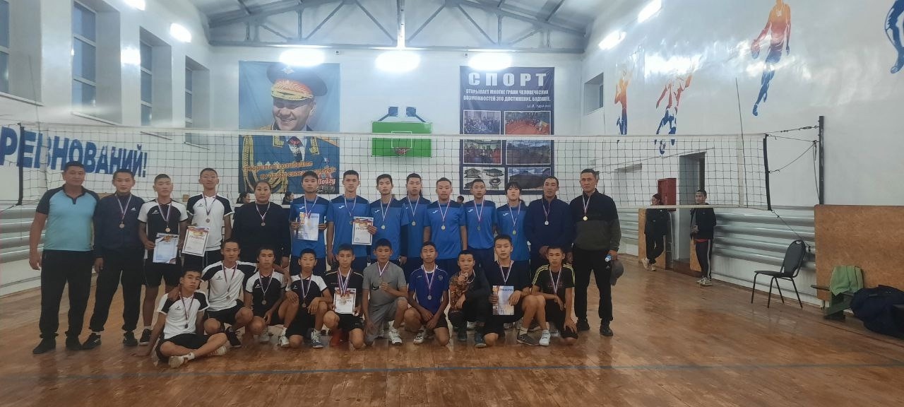 Отборочные соревнования по волейболу на Кубок Главы Республики Тыва в Улуг-Хеме Отборочные соревнования по волейболу на Кубок Главы Республики Тыва в Улуг-Хеме