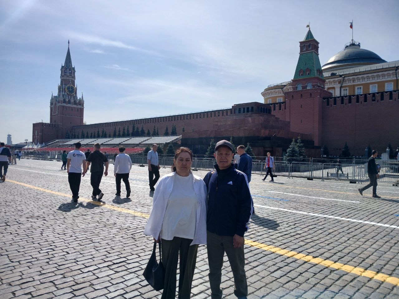 Глава и депутатский корпус Кызылского кожууна, Главы сумонов и пгт. Каа-Хем Кызылского кожууна поздравляют с прекрасным Днем, когда чествуют и поздравляют Семьи с праздником любви и верности! Глава и депутатский корпус Кызылского кожууна, Главы сумонов и пгт. Каа-Хем Кызылского кожууна поздравляют с прекрасным Днем, когда чествуют и поздравляют Семьи с праздником любви и верности!