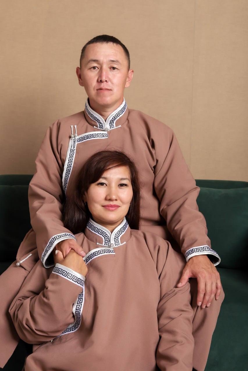 От имени всех жителей республики и от себя лично сердечно поздравляю Аржаана Бышкака и Сайдам Содунам с высокой государственной наградой