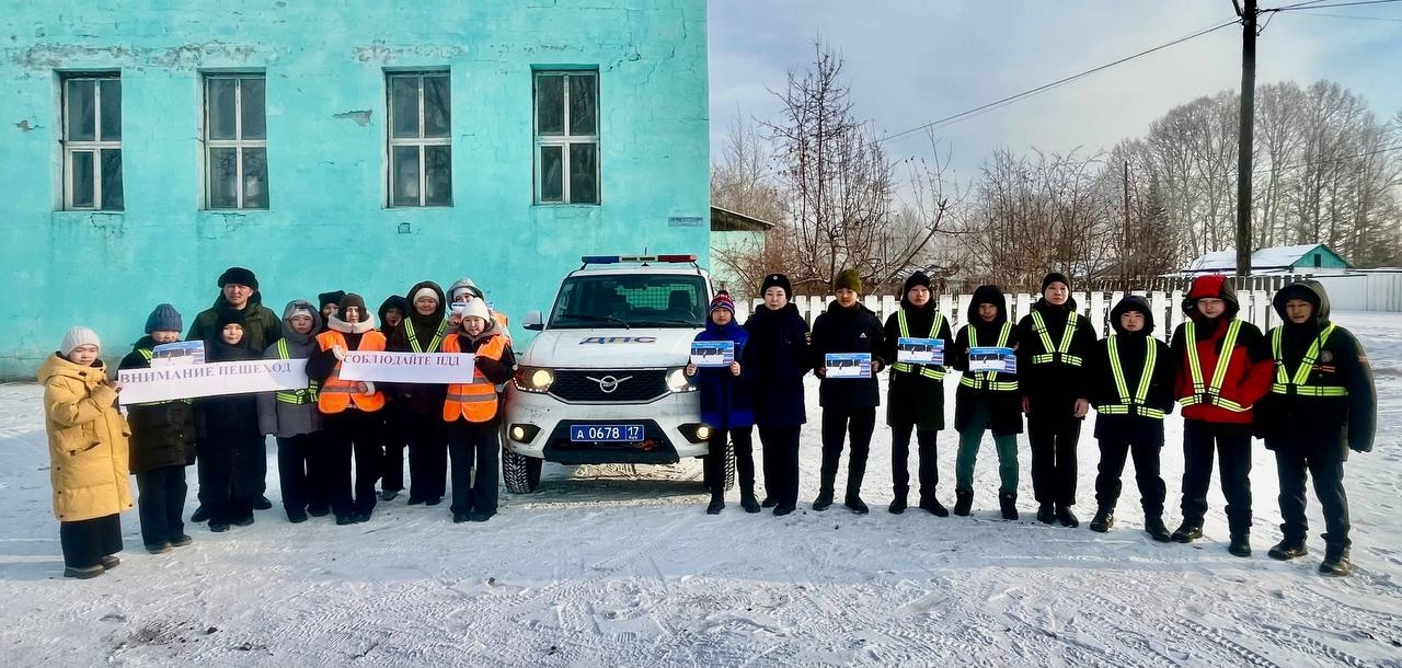 В селе Суг-Аксы прошла акция по безопасности дорожного движения