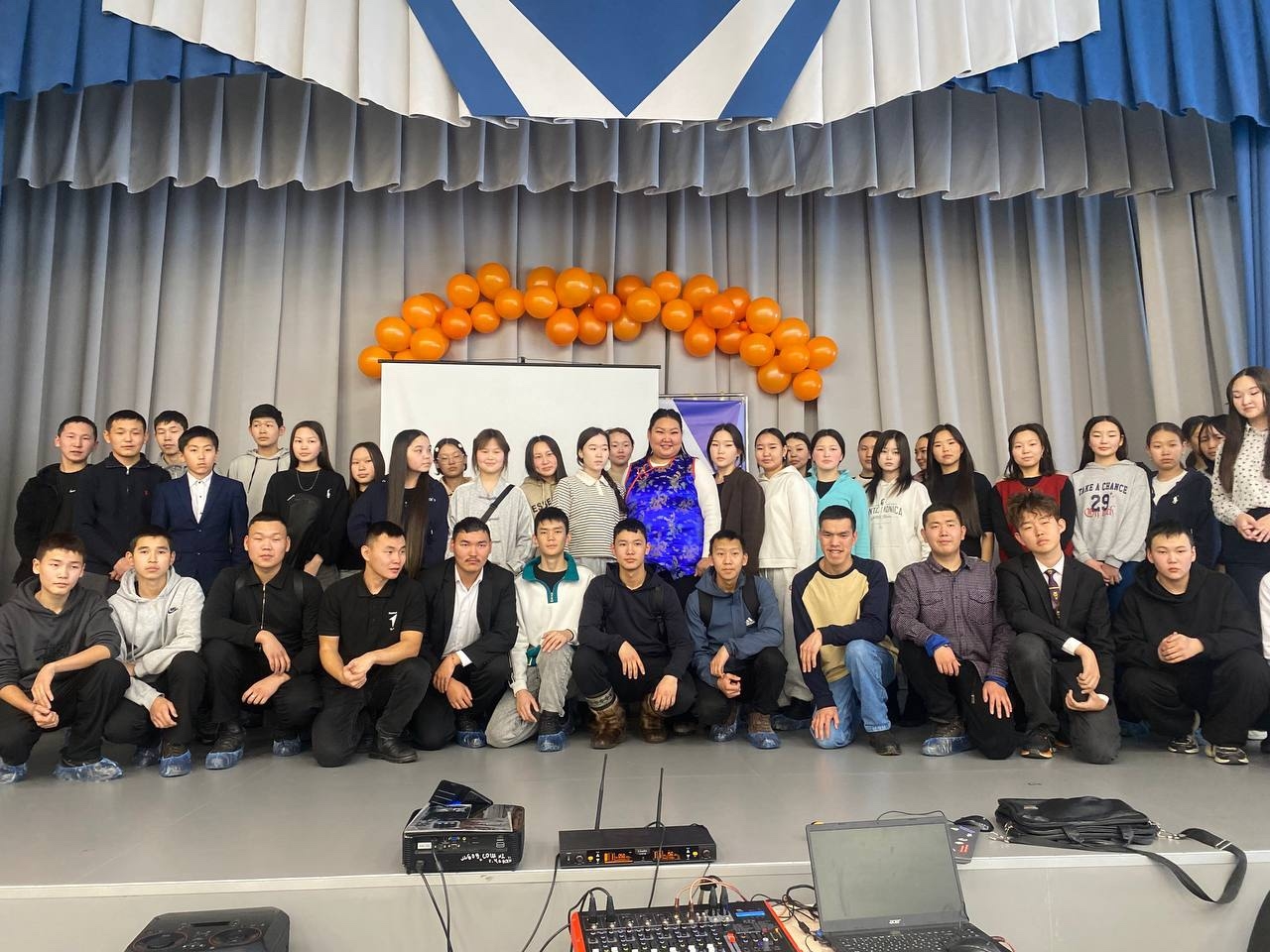 В Чадане прошел семинар по грантам и волонтерству для молодежи