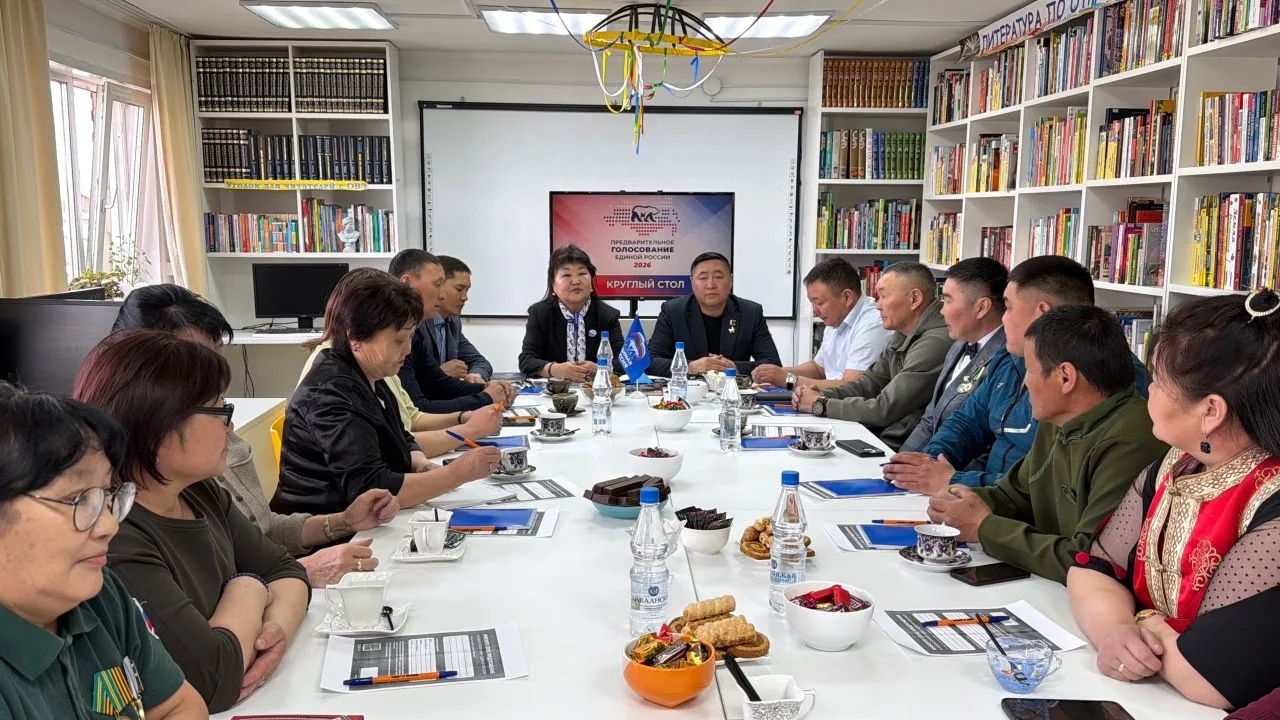 В районах Тувы начали проводить «круглые столы», на которых местные жители, эксперты, общественные деятели и депутаты обсуждают предложения для обновлённой «Народной программы 2