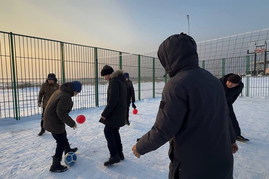 Сукпакта чаа хөй-ниити девискээри – уруглар ойнаар шөлчүгешти ажыткан