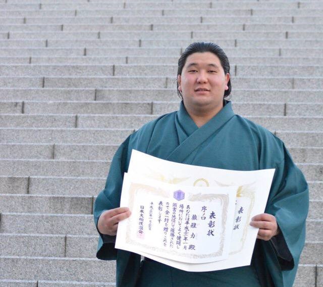 Владислав Ховалыг планирует встретиться с борцом Амыр-Санаа Даваа