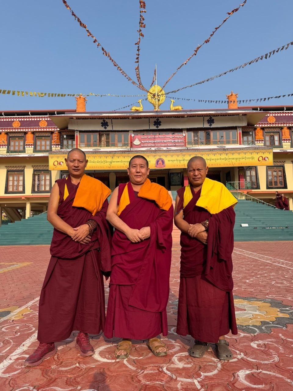 Сегодня, 8 марта, в 15:00 (мск), делегация [https://vk