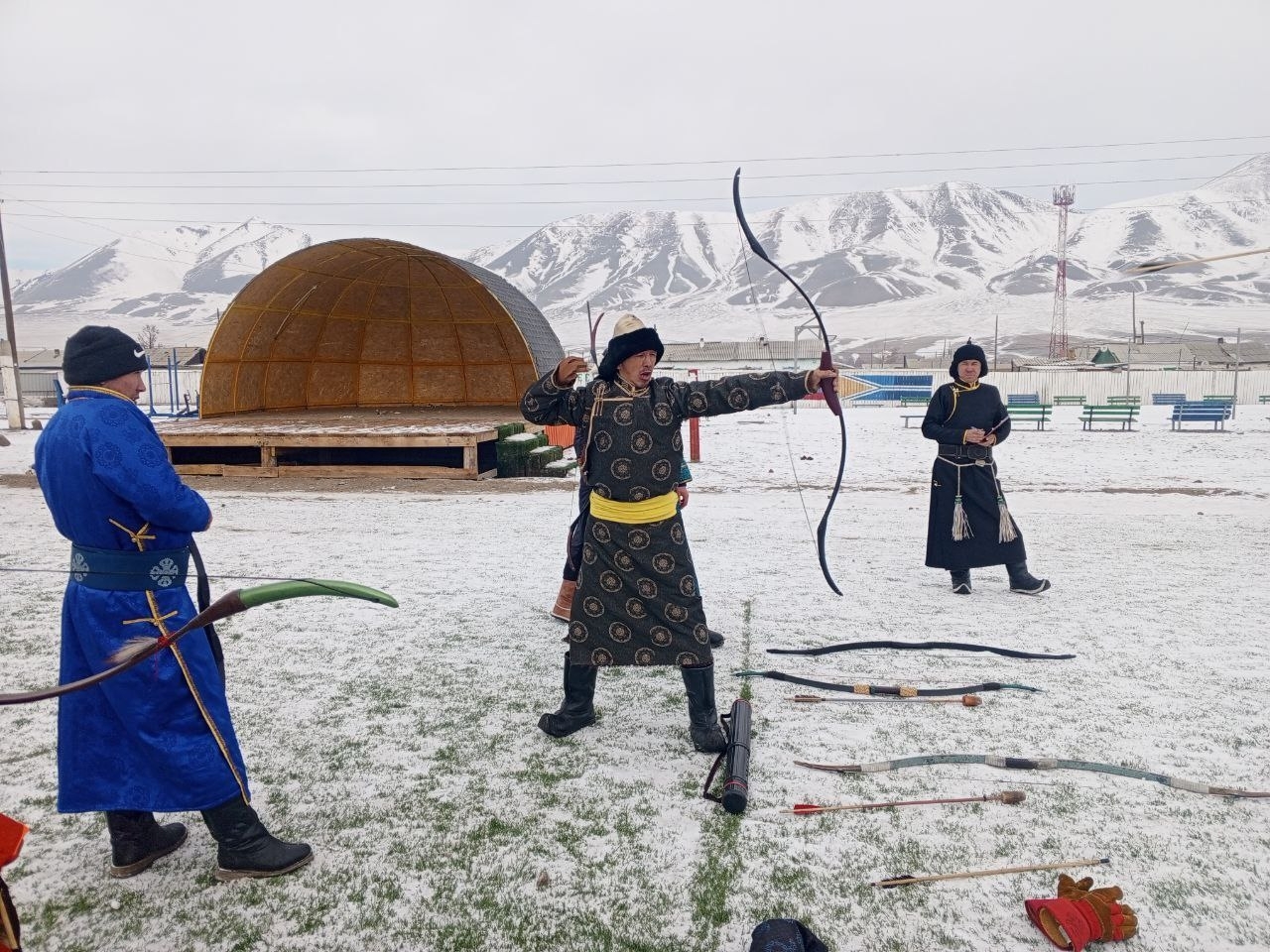 Эр улус баг, херээжен улус борбаанды адарынга маргылдашкан