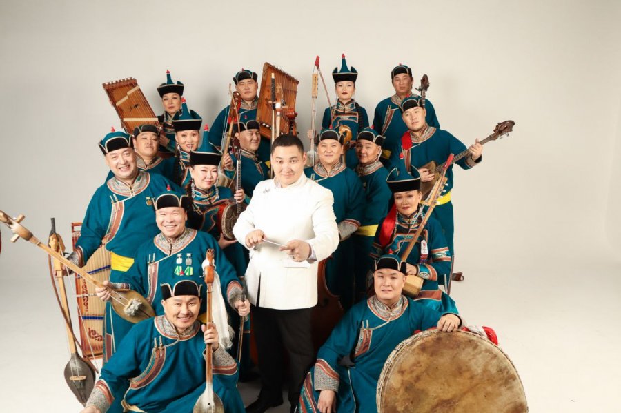 Тувинский национальный оркестр выступит в Минусинске, Красноярске, Якутске, Вилюйске и Благовещенске