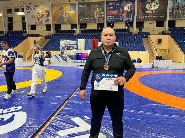 Сотрудник УФСИН России по РТ представит республику на чемпионате мира по вольной борьбе