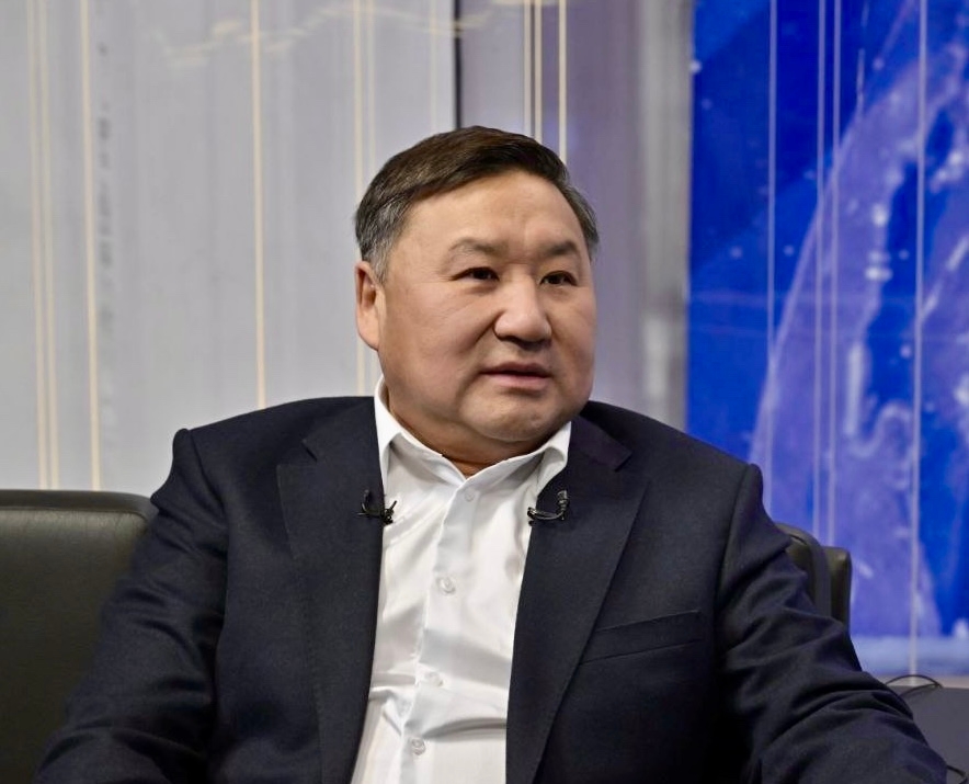 Сегодня в ходе прямой линии Глава Республики Тыва Владислав Товарищтайович Ховалыг ответил на вопросы волнующие жителей, обозначил ключевые задачи на предстоящие годы.