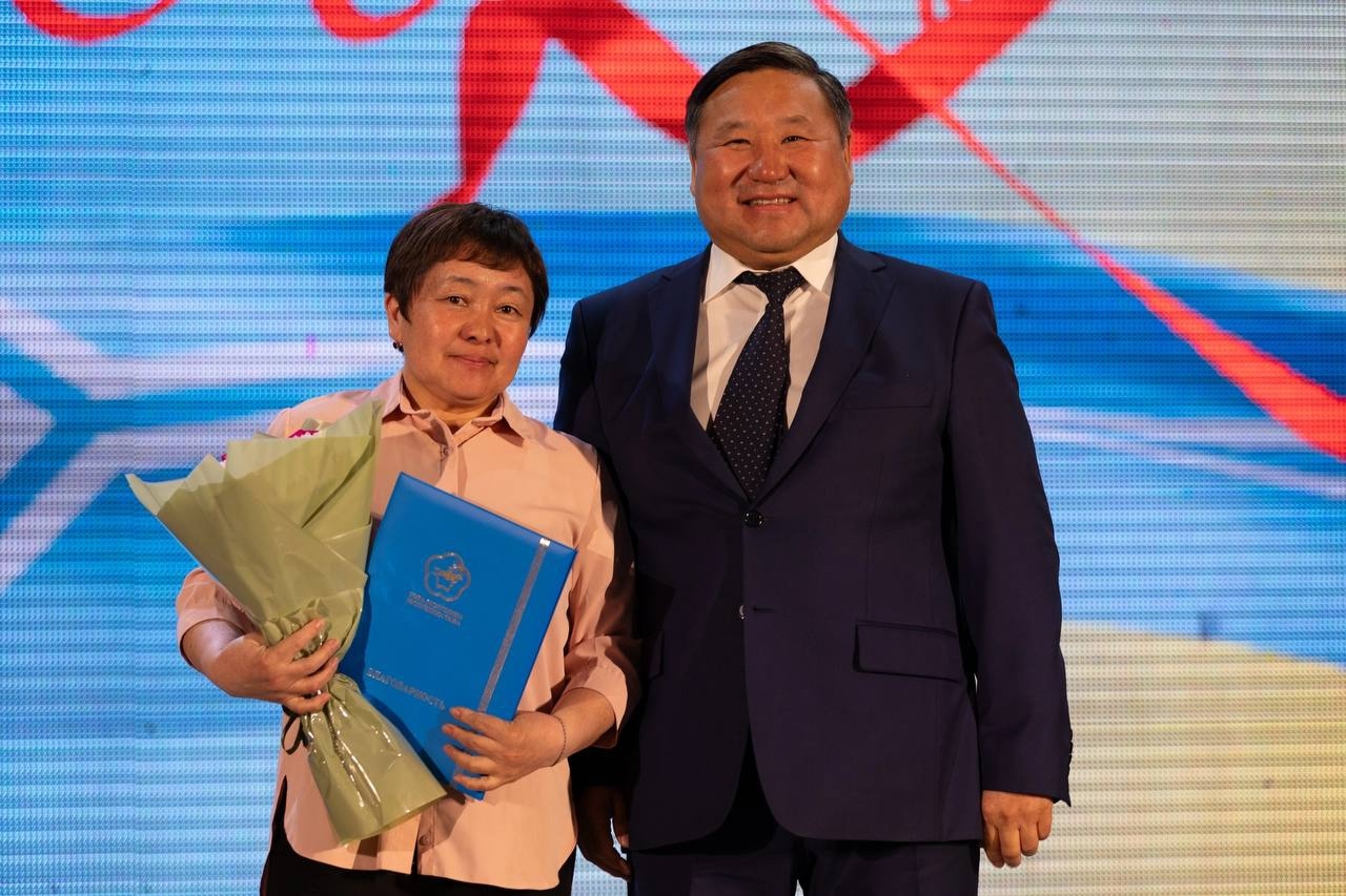 В Туве отметили 80-летний юбилей жилищно-коммунальной отрасли республики