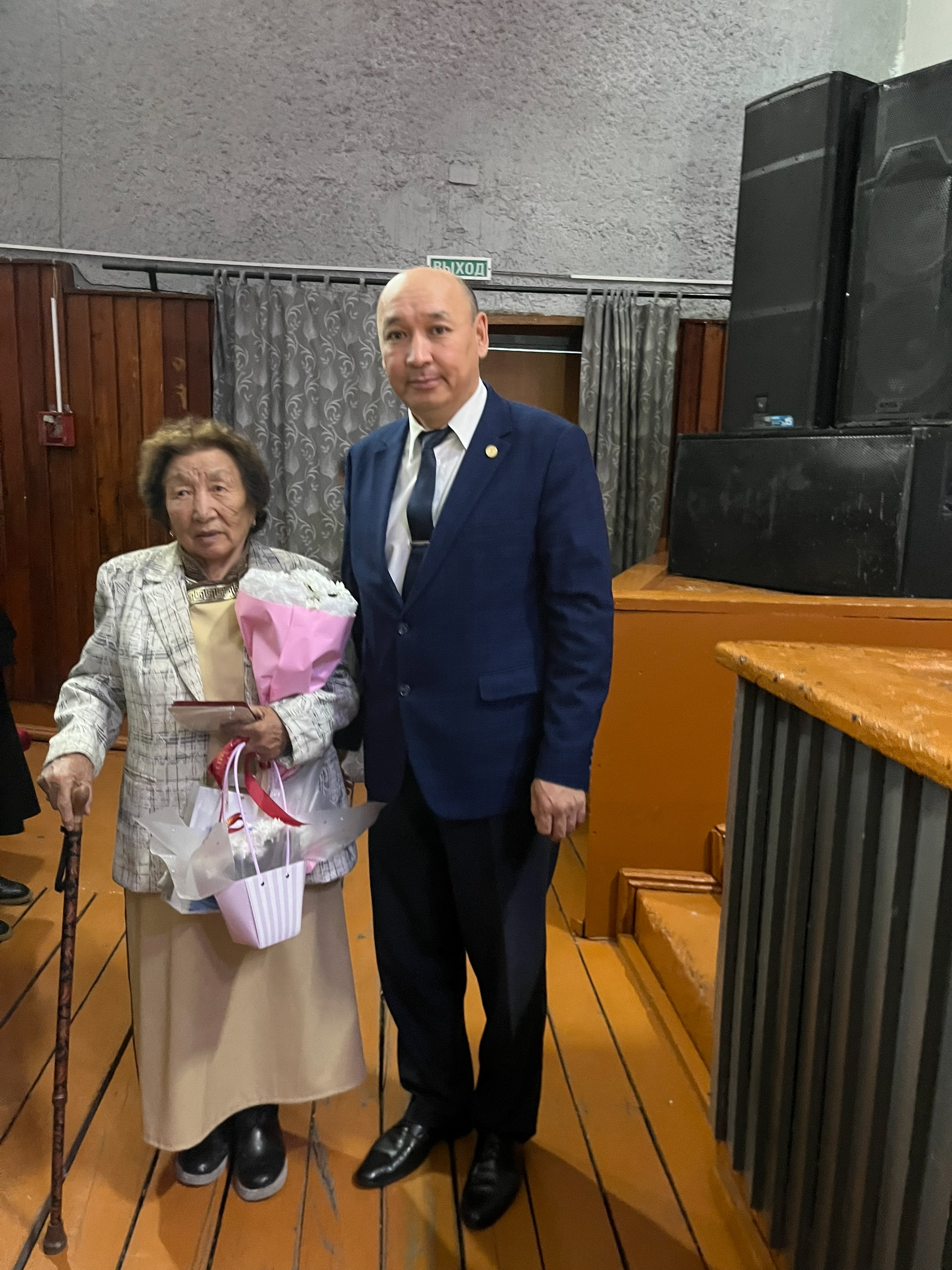 5 октября мы традиционно отмечаемДень учителя. Этот особенный день стал замечательной возможностью выразить нашу признательность и уважение к тем, кто посвятил свою жизнь обучению подрастающего поколения.