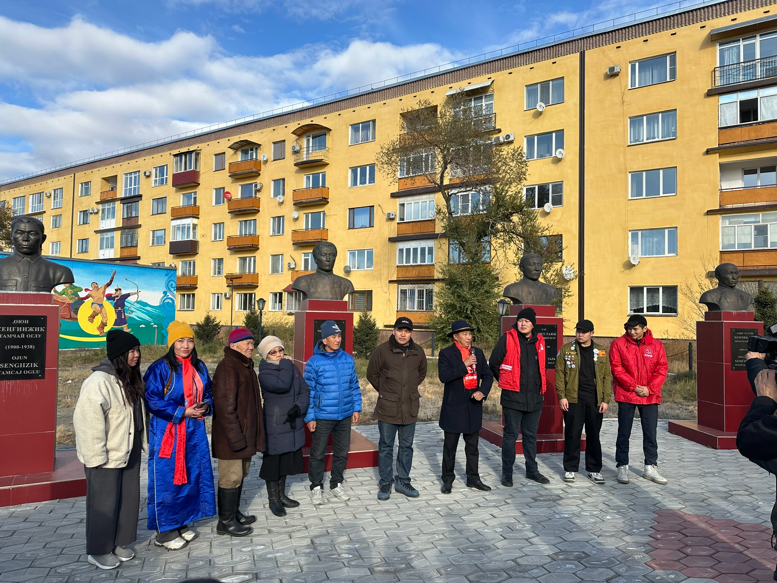 Субботник в честь 100-летия Комсомола Республики Тыва! Субботник в честь 100-летия Комсомола Республики Тыва!