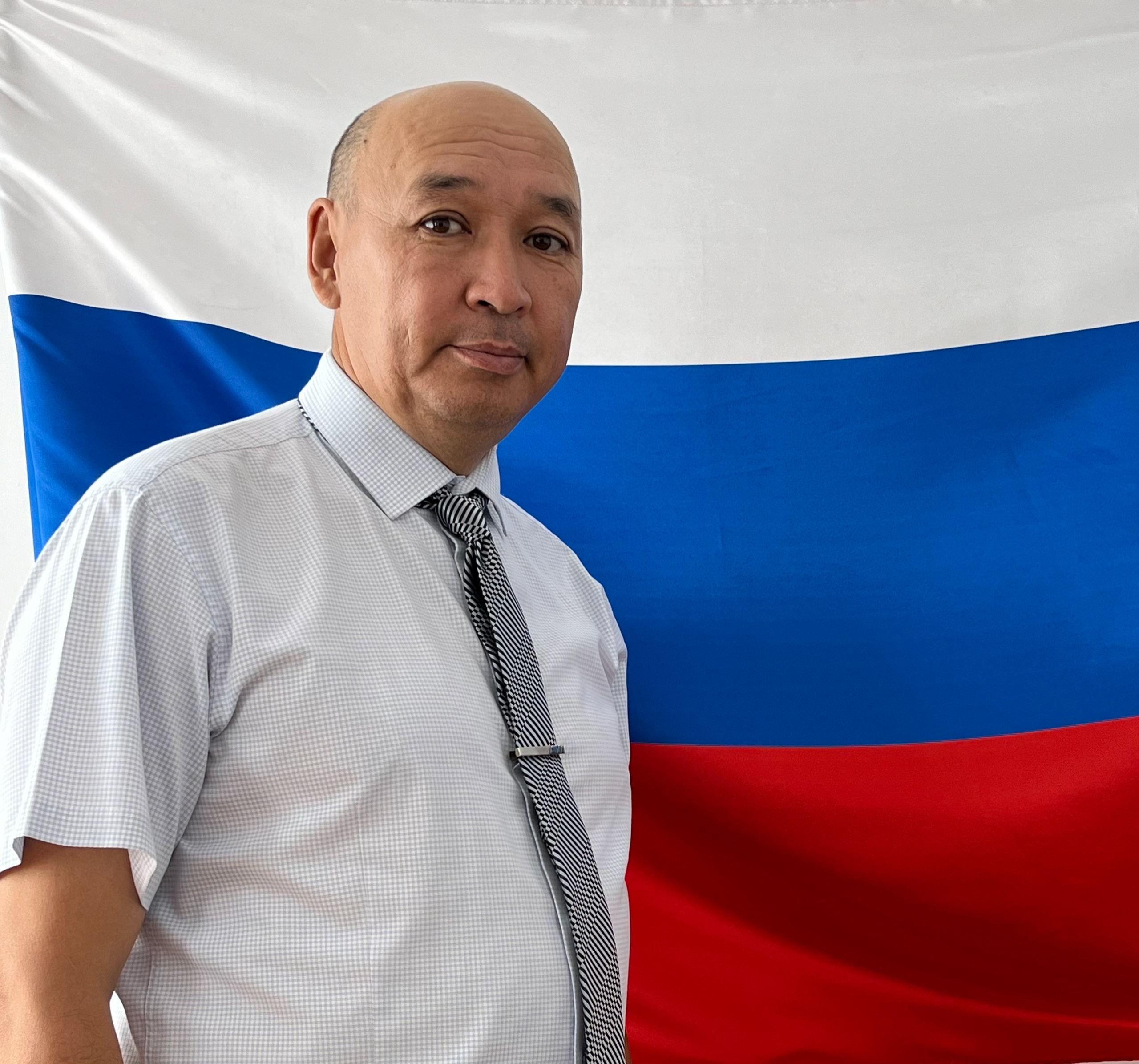 Сегодня мы отмечаем важный и значимый праздник — День Государственного флага России