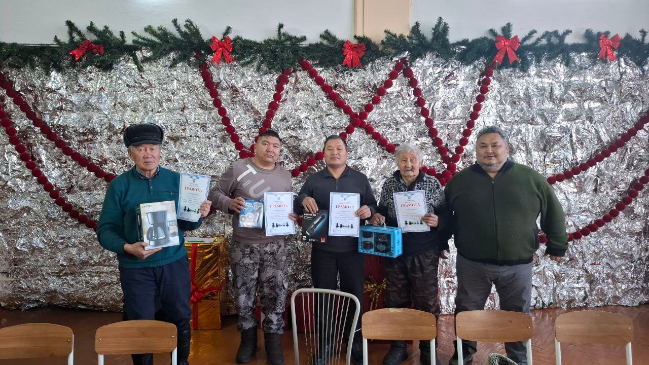 Победителем в турнире по шахматам стал Анатолий Хомушку