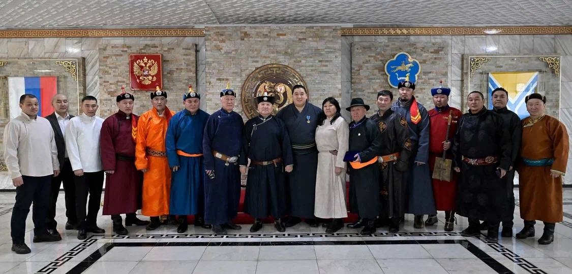 Рад был встретиться с нашим прославленным земляком, единственным действующим представителем России в японском профессиональном сумо - Амыр-Санаа Даваа, известным в мире спорта как Рога