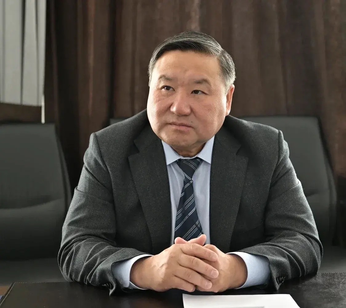 Провел рабочую встречу с Генеральным консулом Китайской Народной Республики в Иркутске госпожой Лю Юй