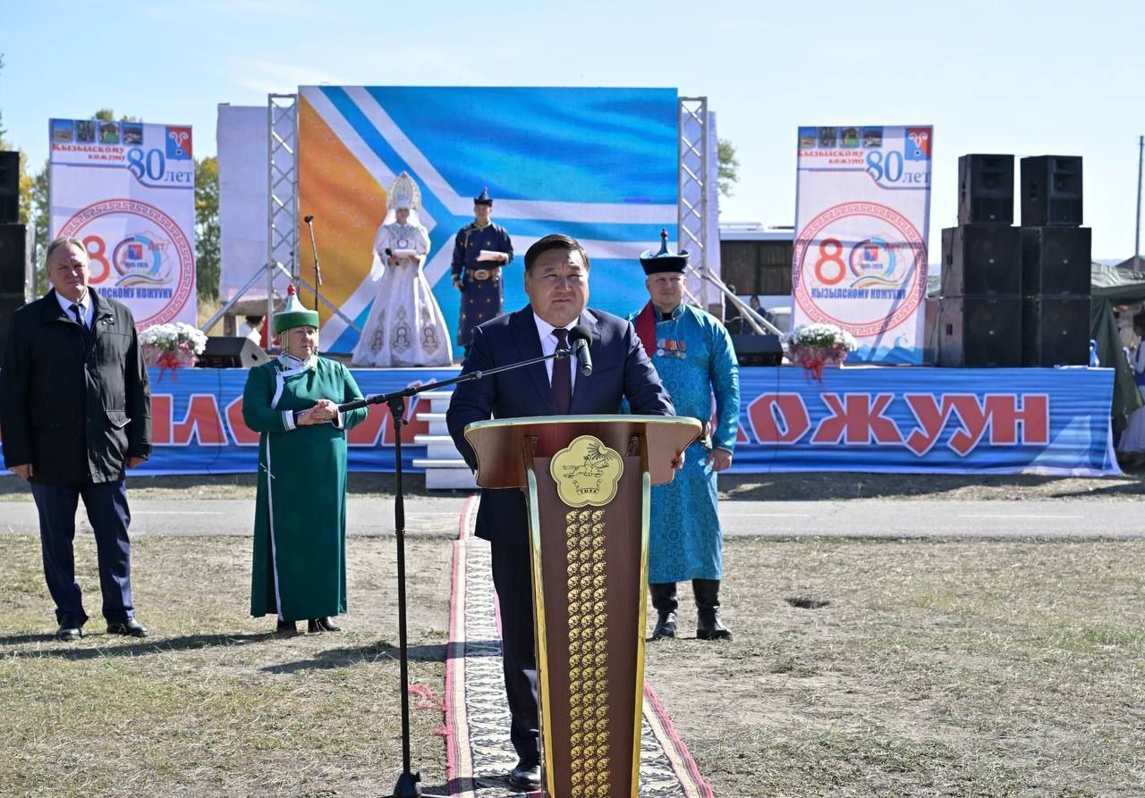 Сегодня 80-летие отмечает самое крупное по численности населения муниципальное образование Тувы – Кызылский кожуун. Сегодня 80-летие отмечает самое крупное по численности населения муниципальное образование Тувы – Кызылский кожуун.