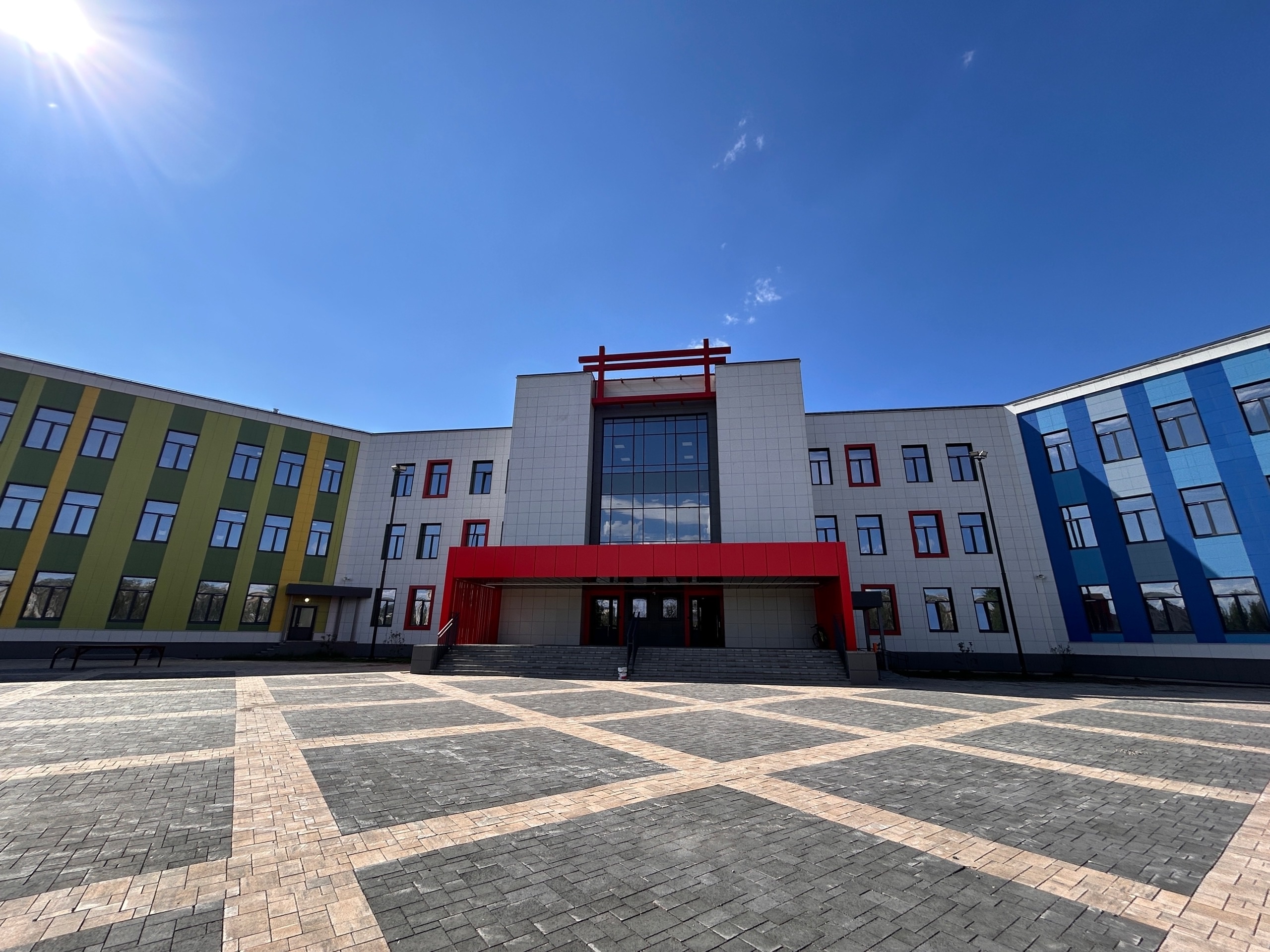 Средней общеобразовательной школе №22 Кызыла присвоено имя Дожулдея Ондара