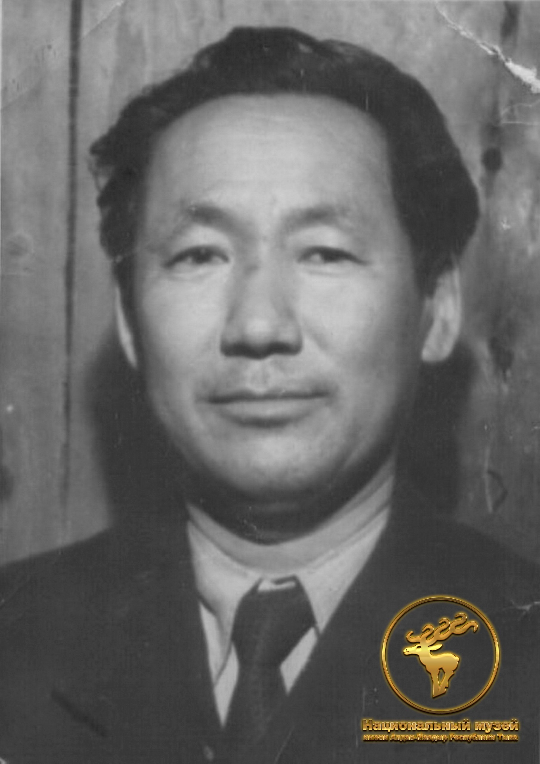 В марте отмечается день рождения известного художника Тувы Всеволода Тас-оола