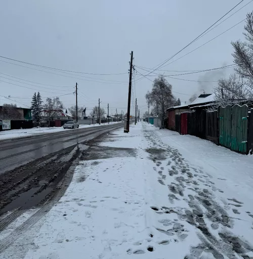 Внимание! Дорожные службы рекомендуют водителям проявлять особую осторожность на дорогах из-за снегопада