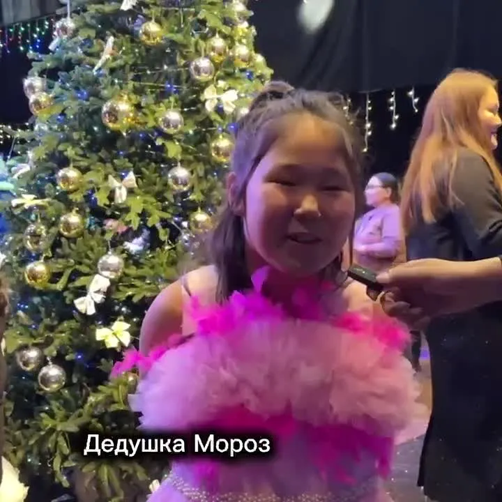 Новогоднее чудо для самых маленьких: в театре кукол устроили сказку<p>Сегодня в Тувинском театре кукол царили волшебство, веселье и радость