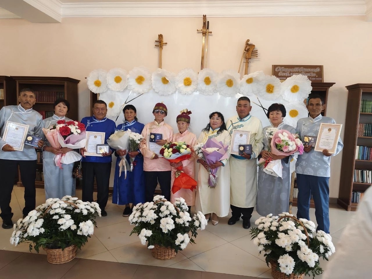 Семейные пары Ак-Довурака награждены медалью «За любовь и верность»