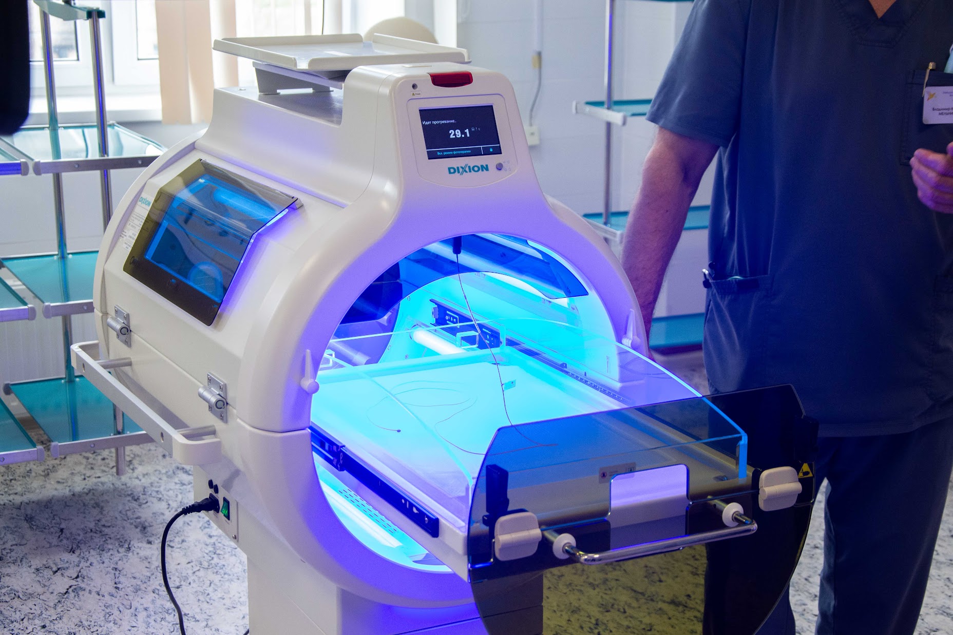 ВТБ передал новое оборудование Центру охраны материнства и детства в Ачинске